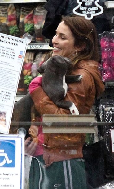 Noomi Rapace Animal Rescue -elokuvan kuvauksissa