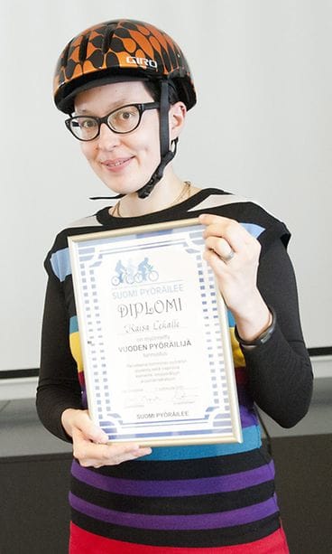 Vuoden 2012 pyöräilijäksi on valittu sarjakuvataiteilija Kaisa Leka.