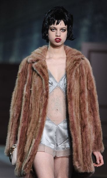 Louis Vuitton Pariisin muotiviikko 2013 Lily McMenamy