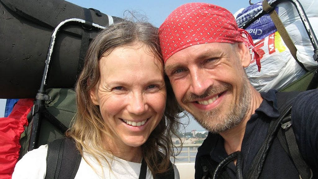 Päivi ja Santeri Kannisto Laosissa.