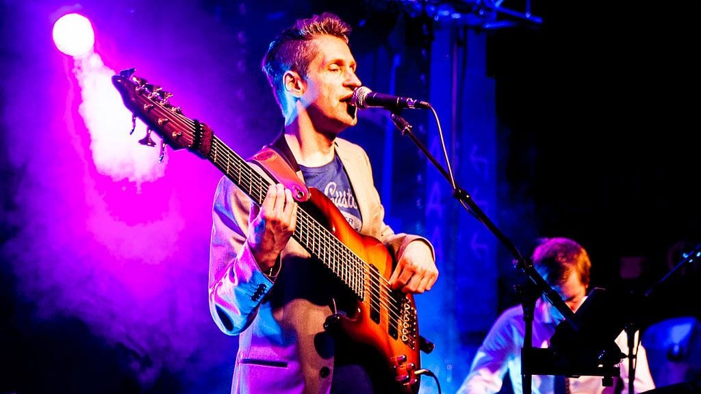 Maailman Pienin Bilebändi, Janne Engblom