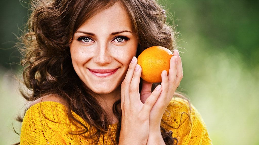 Aivot voi treenata onnellisemmiksi käyttämällä positiivisia sanoja ja ilmaisuja.