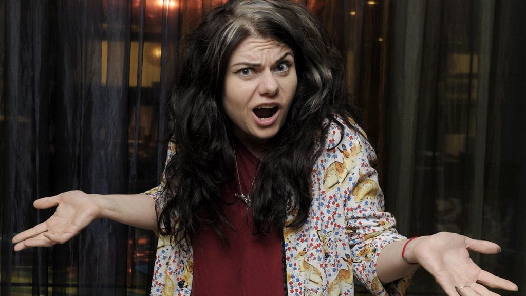 Caitlin Moran on kahdeksanlapsisen perheen esikoinen, naimisissa oleva kahden lapsen äiti – ja äärimmäisen nokkela feministi.