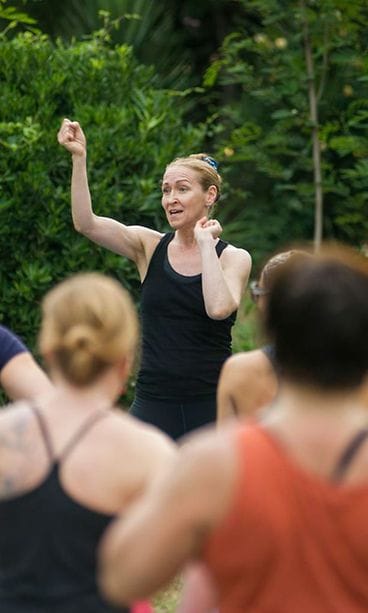 Fatima Witickin ohjaamalla tunnilla wellness-matkalla Turkissa.