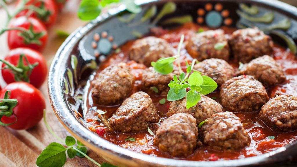 Perinteisiin lihapulliinkin voi hakea vaihtelua eri kulttuureista.