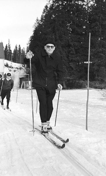 Presidentti Urho Kekkonen hiihtoretkellä Norjan-matkallaan maaliskuussa 1963.