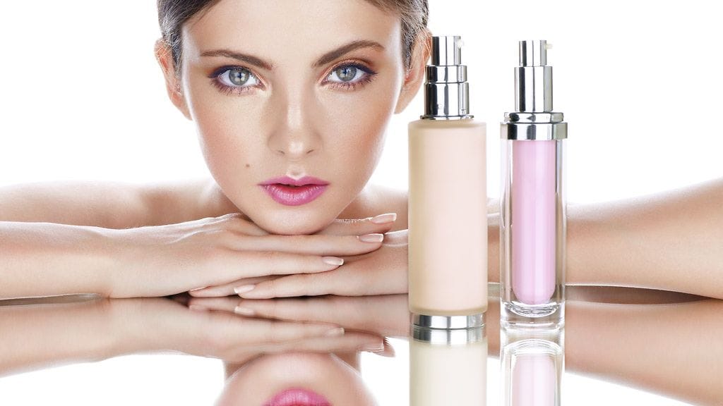 Nuolen kohdalta paketista löydät merkinnän vähimmäissäilyvyydestä. Tämä tuote säilyy 12 kuukautta avaamisestaan.