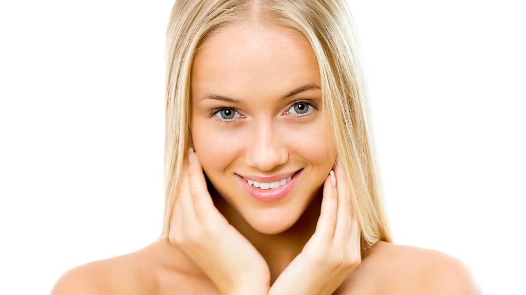 "Mielestäni kauniisti lakatut kynnet kruunaavat kokonaisuuden!"