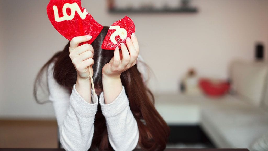 Torjutuksi tuleminen voi murjoa itsetuntoa.