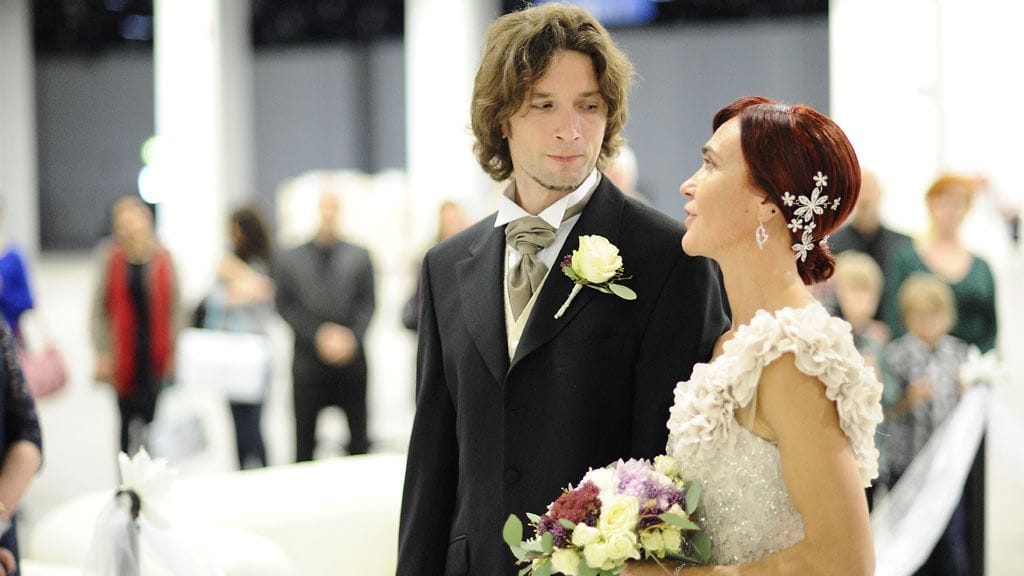 Jukka Mertanen ja Katrin Kreen astelivat avioliiton satamaan Messukeskuksessa 12.10.