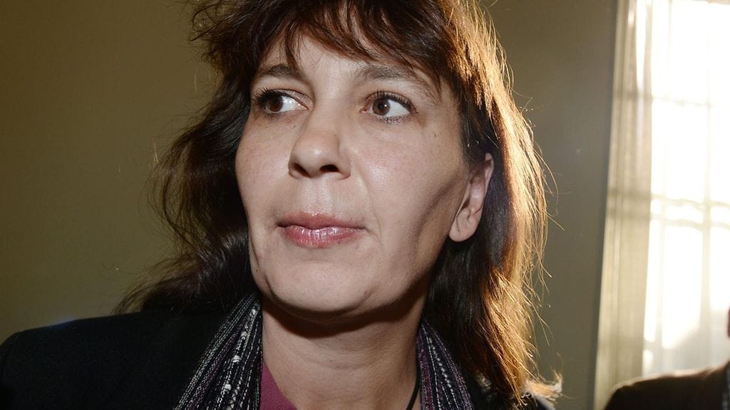 Puoluesihteeri Riikka Slunga-Poutsalo tyrmää tiemaksusuunnitelman ja sanoo, että asiasta ei ole hallitusohjelmassa sovittu.