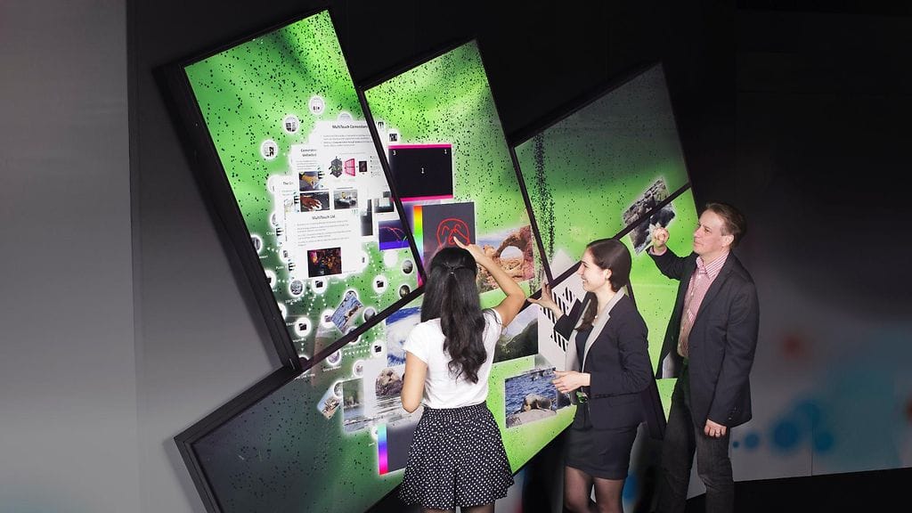 Multitouch kosketusnäyttötekniikkaa