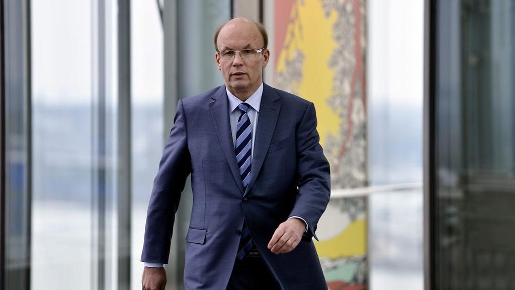 EK:n hallituksen puheenjohtaja Matti Alahuhdan mukaan uudistuminen on jo palkkaratkaisujen myötä aloitettu.