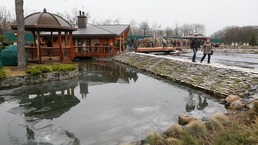 Ukraina presidentti Viktor Janukovitsh huvila villa mökki öky Kiova (5)