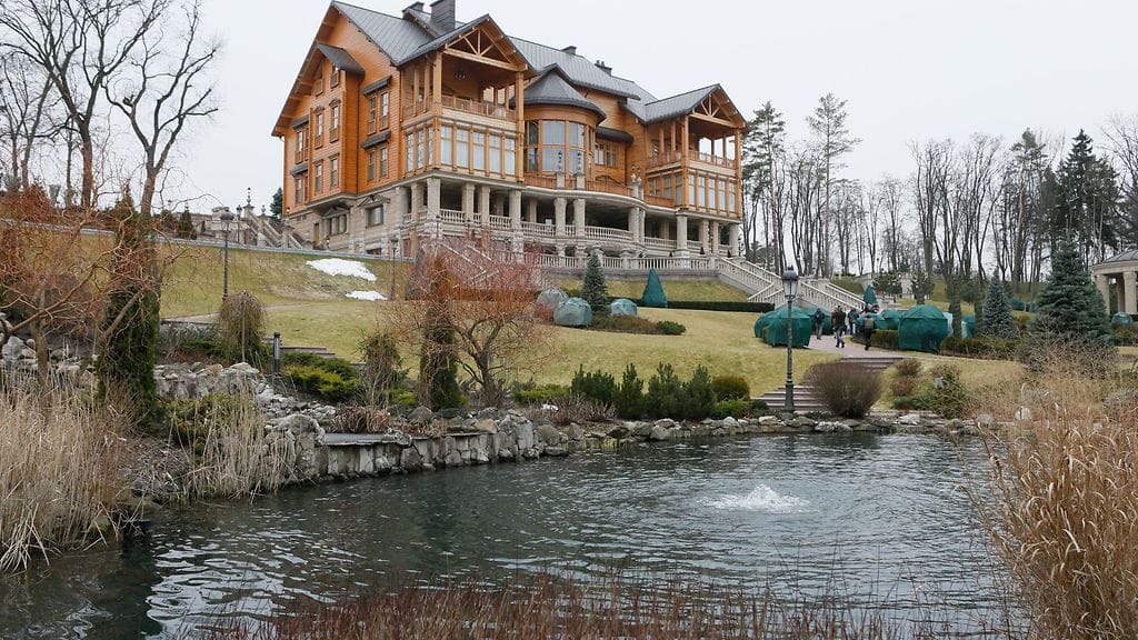 Ukraina presidentti Viktor Janukovitsh huvila villa mökki öky Kiova (9)