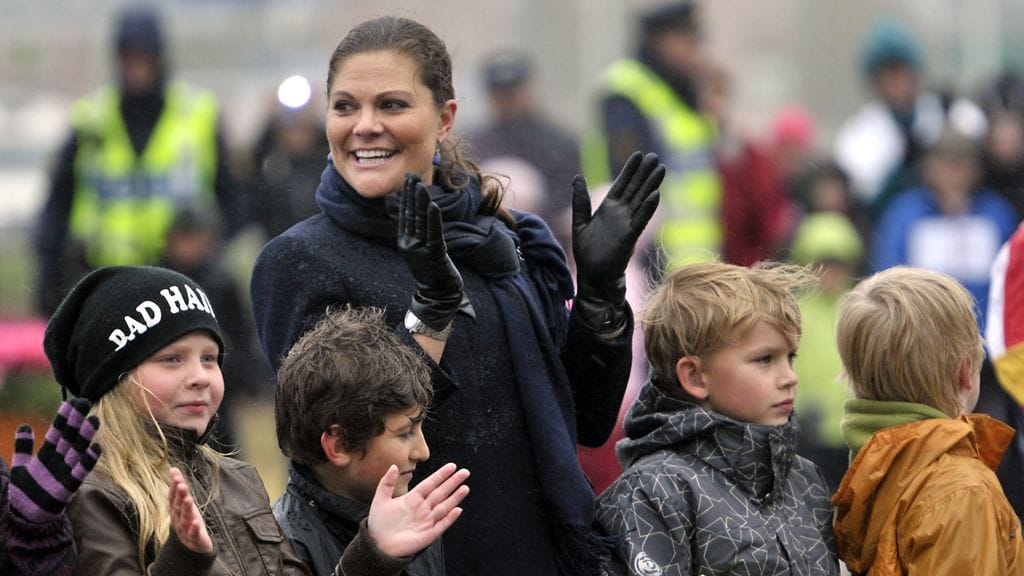 Victoria nautti lasten esityksestä Torniossa 2011