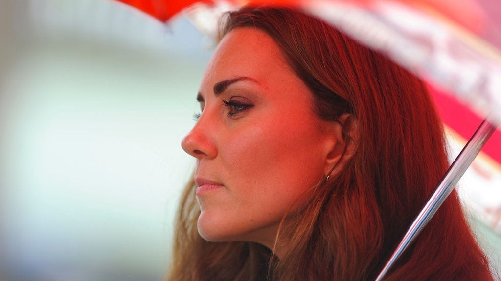 Herttuatar Catherine kuvattuna Salomonsaarilla.