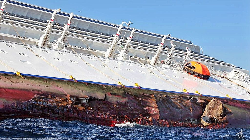 Vauriot Costa Concordian pohjassa.