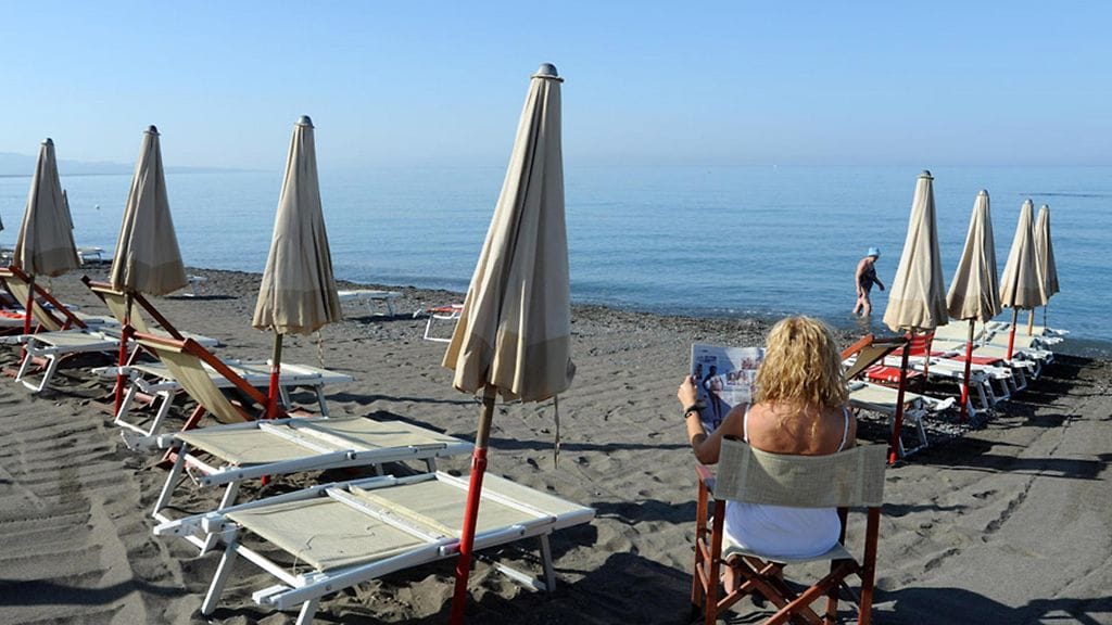 Aurinkovarjot oli laskettu muun muassa San Vincenzon uimarannalla Livornon kaupungissa Italiassa.