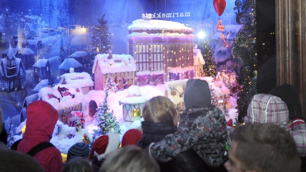 Joulukadun avajaisia vietettiin 25. marraskuuta 2012 Helsingissä.