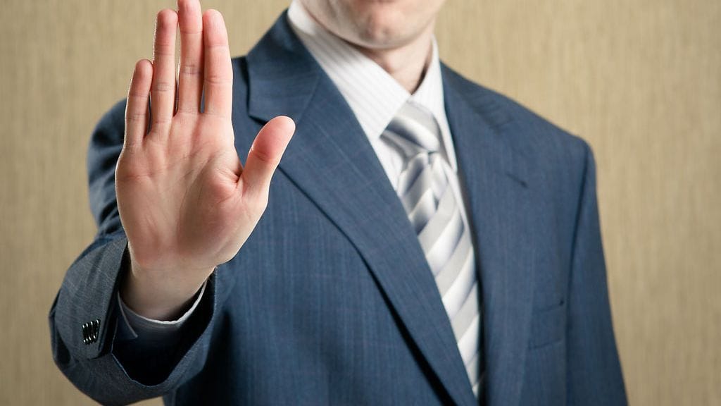 Lukijan vakuutusyhtiö ei ole ottanut kantaa lääkärilausuntoihin korvausten lopetuspäätöksen jälkeen. Kuvituskuva.