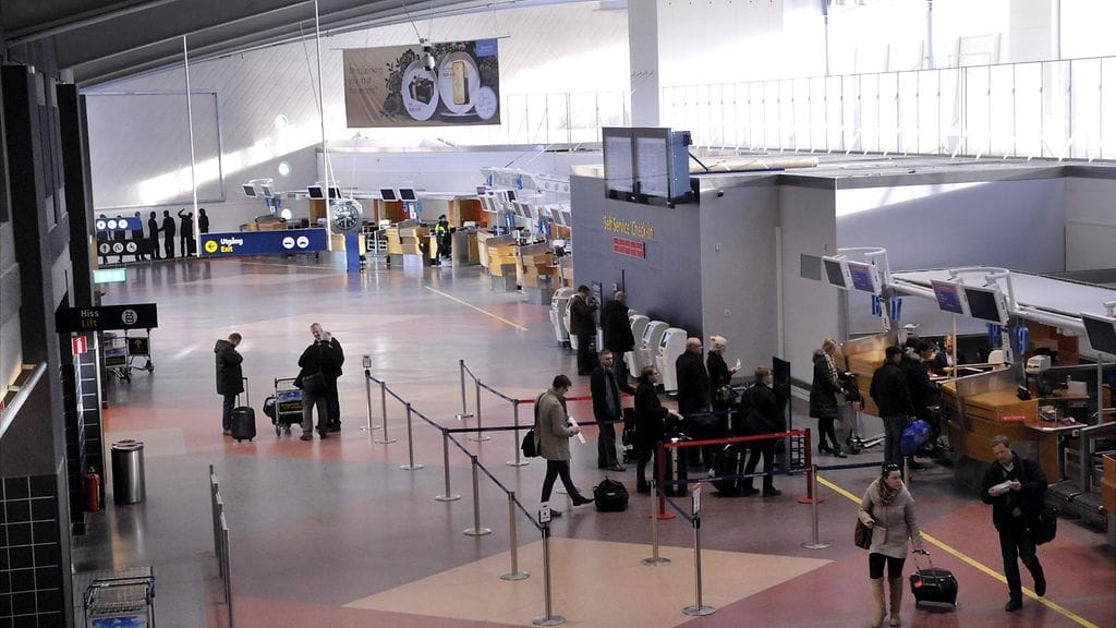Arkistokuva Arlandan lentokentästä Tukholmassa. Eilisen ongelmat heijastuvat vielä tänään ainakin Tukholman lentokentän Arlandan liikenteeseen.