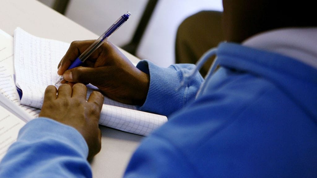 Koulutus jatkuu vielä työpaikalla ja sisältää sekä kielen että kulttuurin opiskelua.