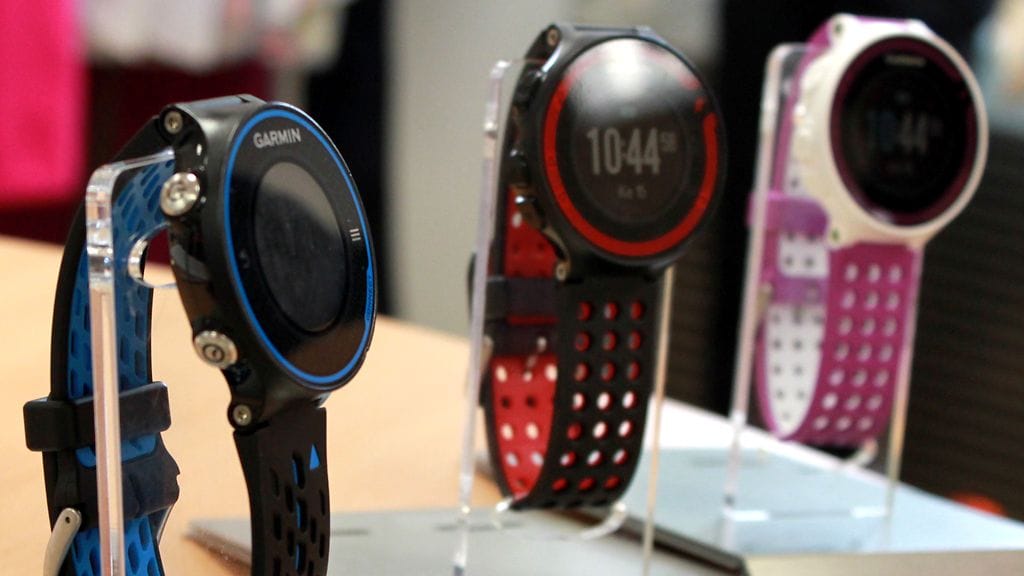 Garmin Forerunner 620 -juoksukelloja.