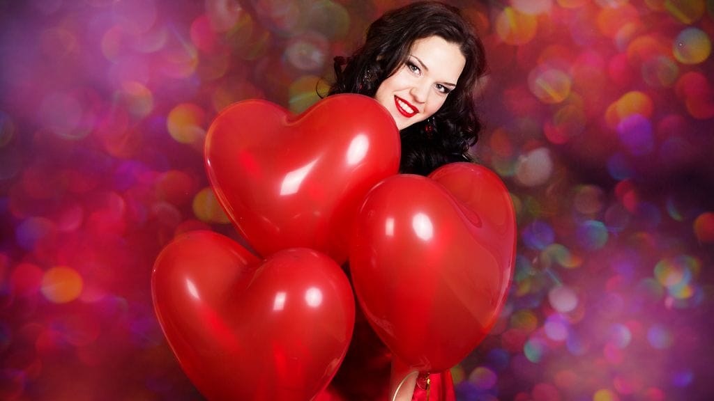 Naisista 94 prosenttia uskoo tosirakkauteen.