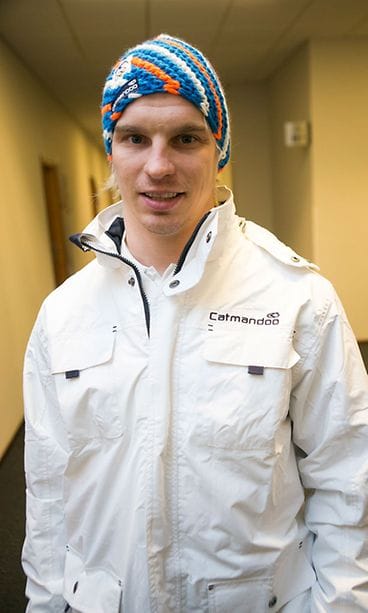 Jääkiekkoilija Antti Pihlström lähdössä Sotshiin