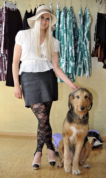 Vaatesuunnittelija Paola Suhonen Helsingissä 3. kesäkuuta 2010.