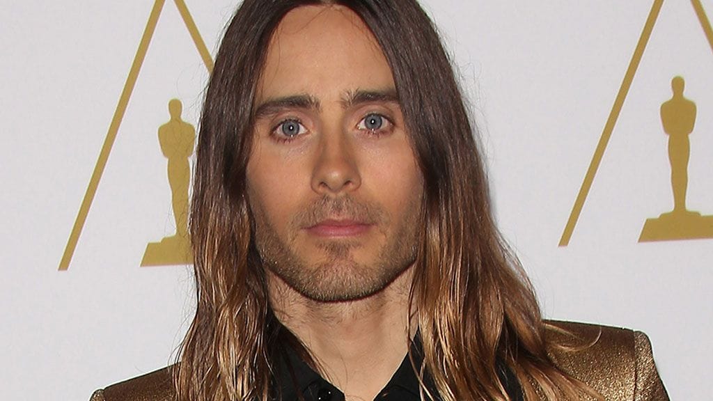 Jared Leto Academy Awards -lounastilaisuudessa.