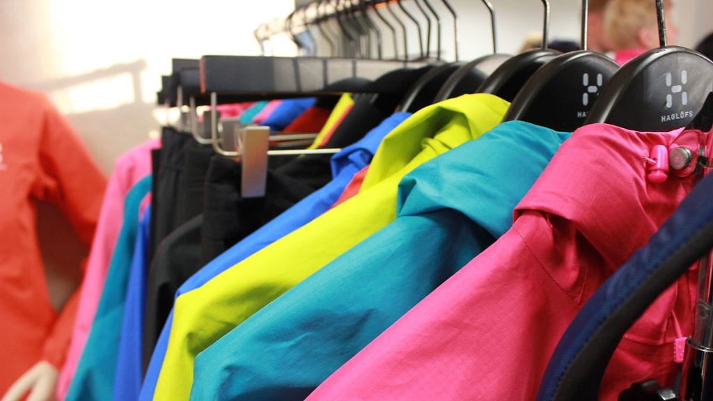 Haglöfsin mallistoissa näkyy tänä talvena paljon kirkkaita värejä.
