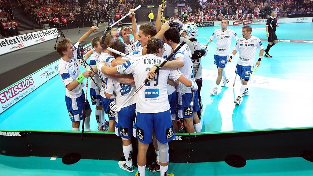 Suomi voitti viime MM-kisoissa 2012 hopeaa.