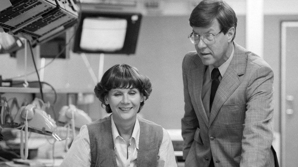 MTV:n uutisankkurit Pirkko Arstila ja Kai Linden työnsä ääressä 10. elokuuta 1981.