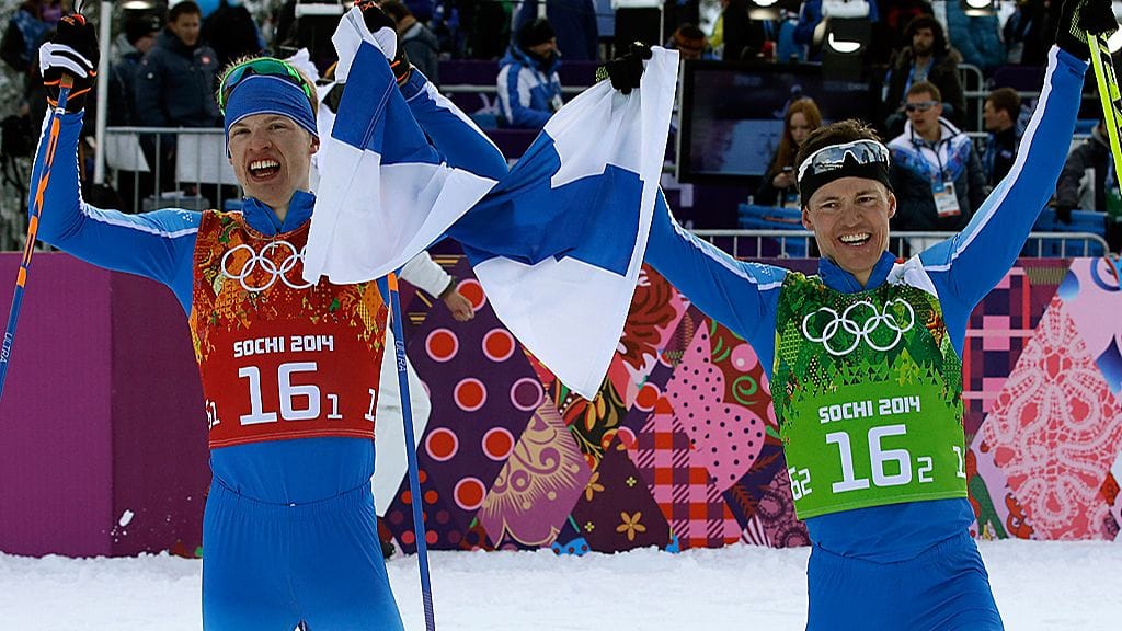 Iivo Niskanen ja Sami Jauhojärvi juhlivat Sotshissa 2014.