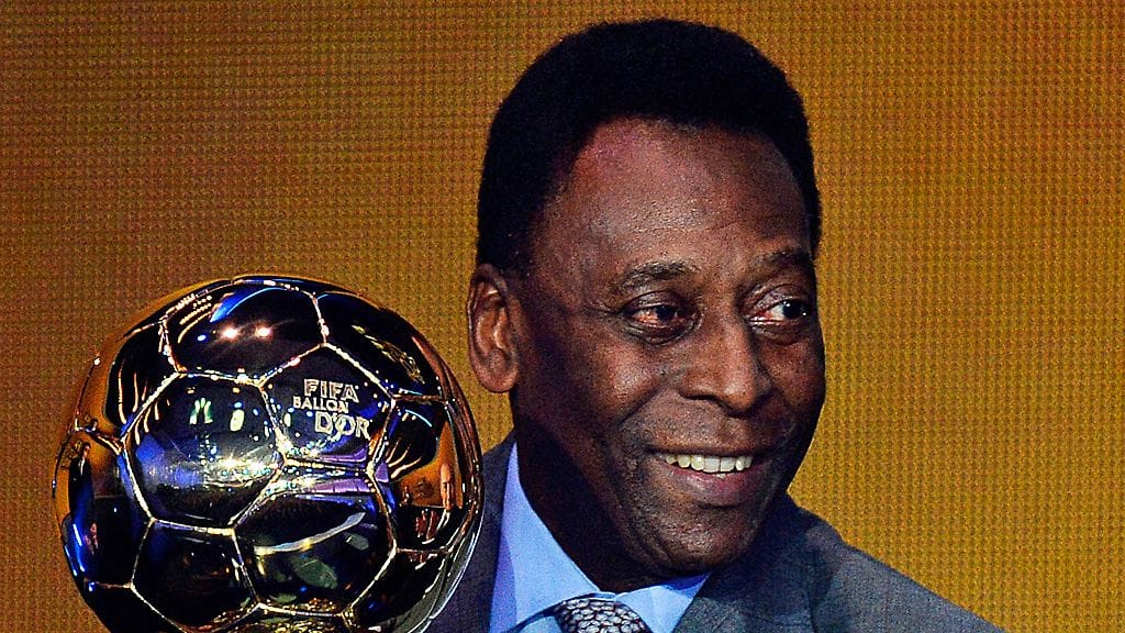 Pele palkittiin Ballon d'Or-kunniapalkinnolla