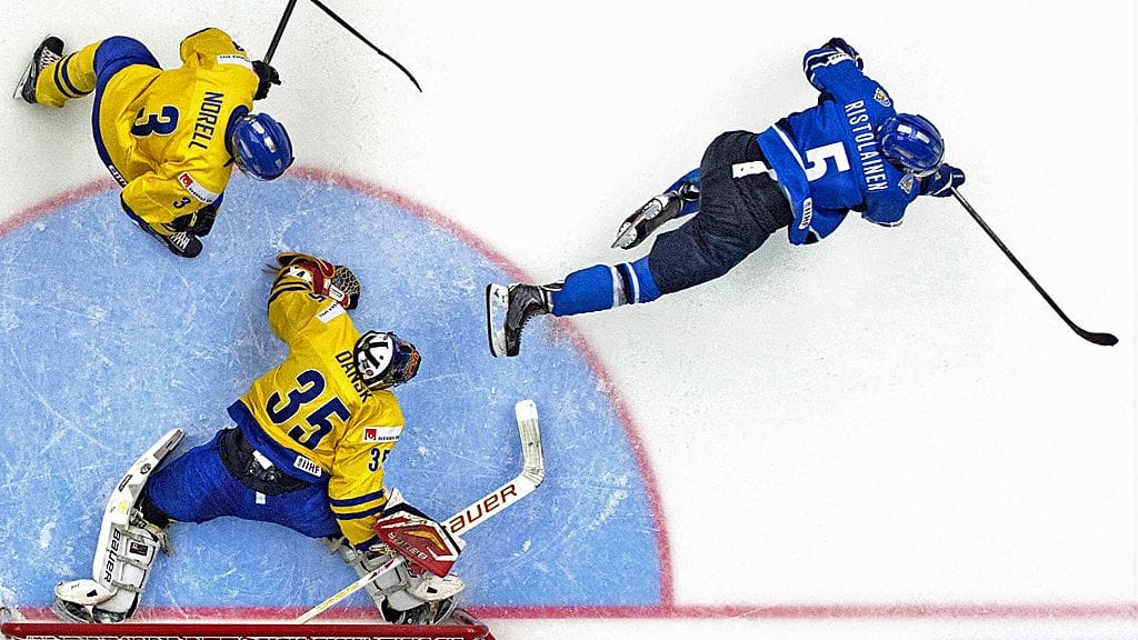 Rasmus Ristolainen iski Suomen maailmanmestaruuteen.