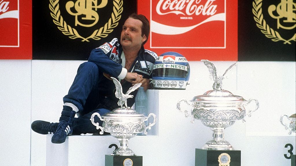 Keke Rosberg Brasilian GP:n palkintojenjaossa 1983.