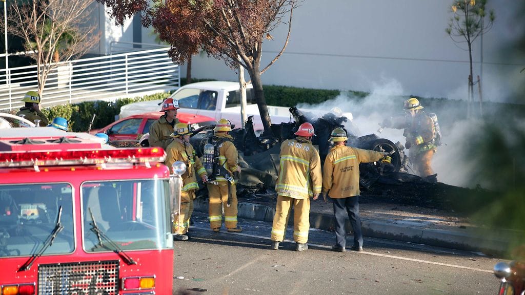 Paikalle saapunut pelastusmiehistö ja poliisi totesivat Walkerin ystävineen kuolleiksi onnettomuuspaikalla.