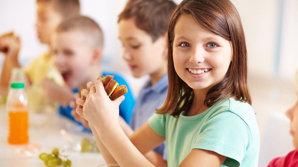 Nauti ksylitolipurkka tai -pastilli aina aterian jälkeen.