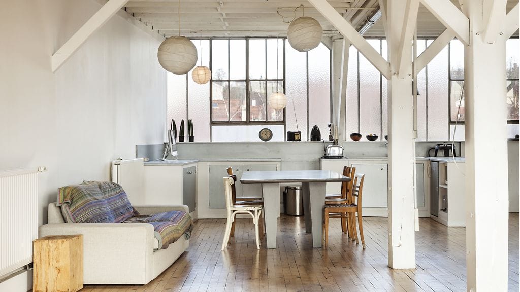 Kirpparilta hankittu irtaimisto tekee kodista persoonallisen.