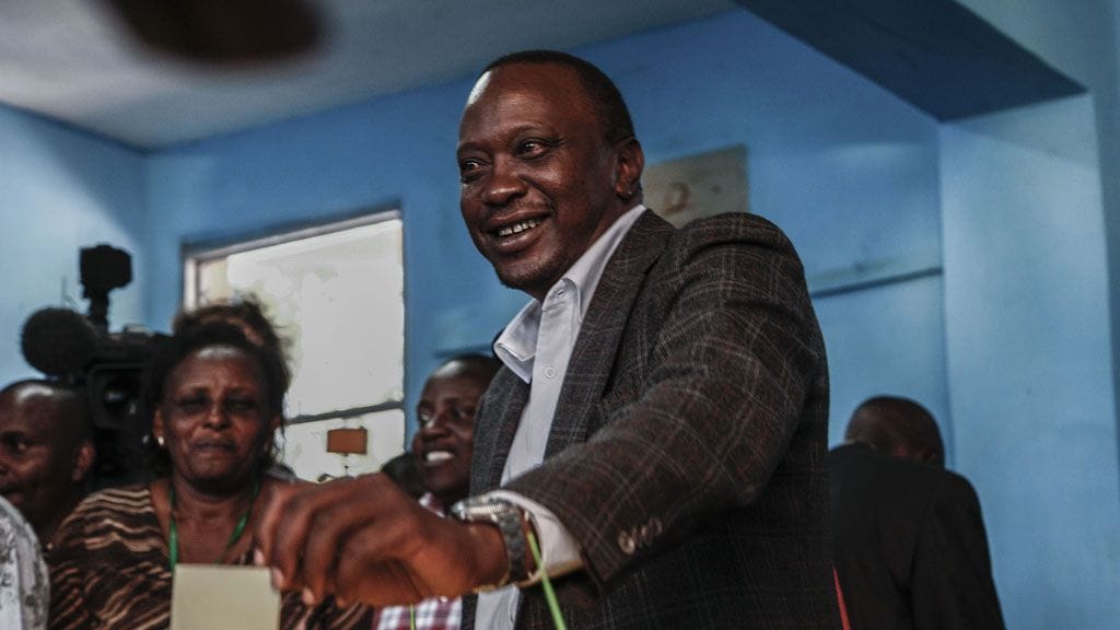 Istuva presidentti Uhuru Kenyatta sai tämän hetkisten tietojen mukaan enemmistön äänistä.