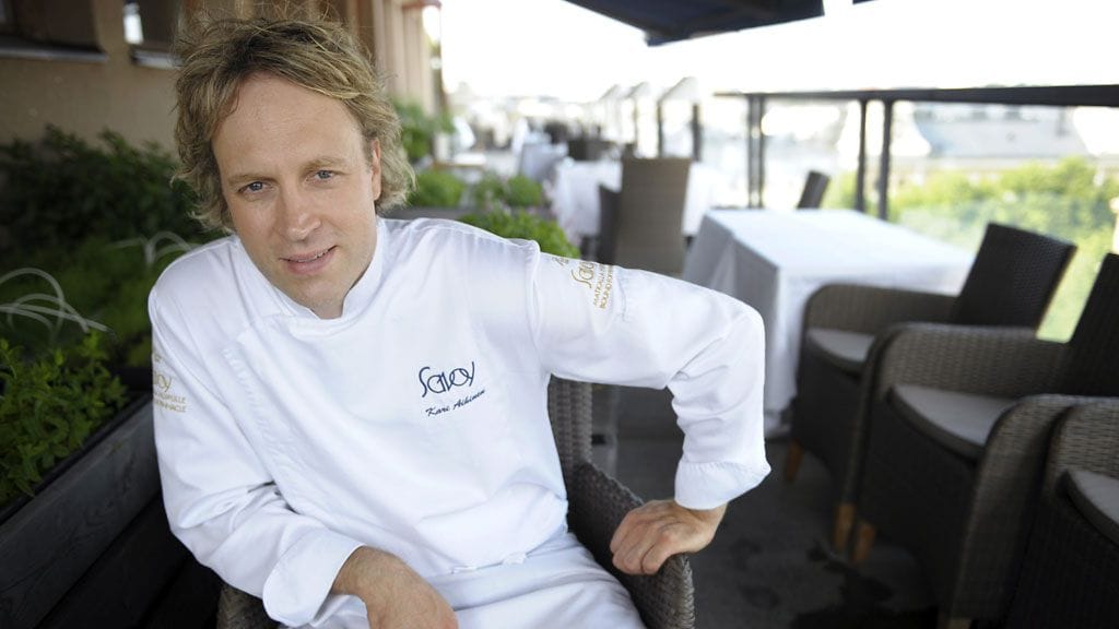 Ravintola Savoyn keittiöpäällikkö Kari Aihinen nähdään myös Ravintola Preston keittiössä.