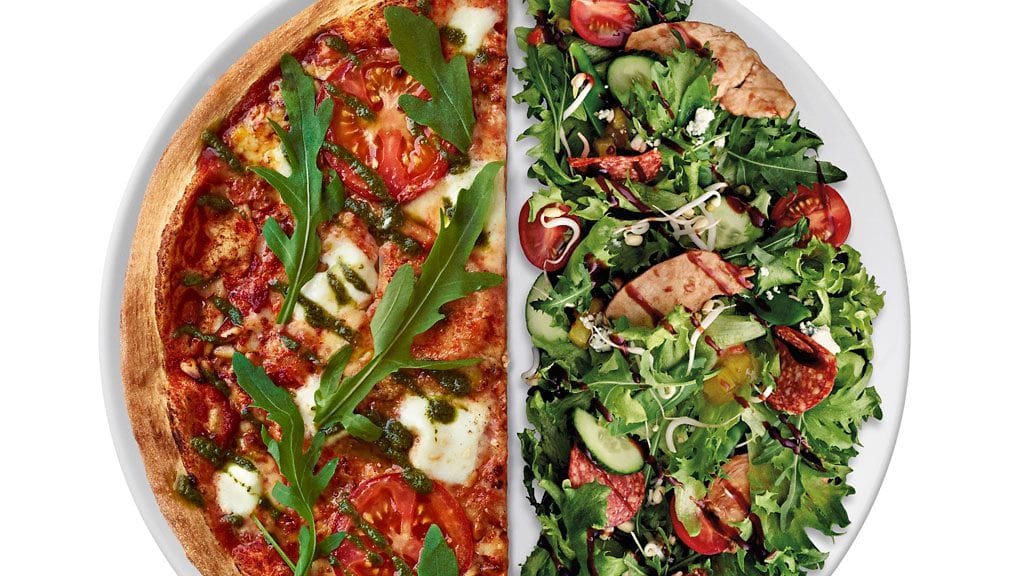 Kevyemmän ruoan ystävälle tarjolla on myös splizzasalaatti.