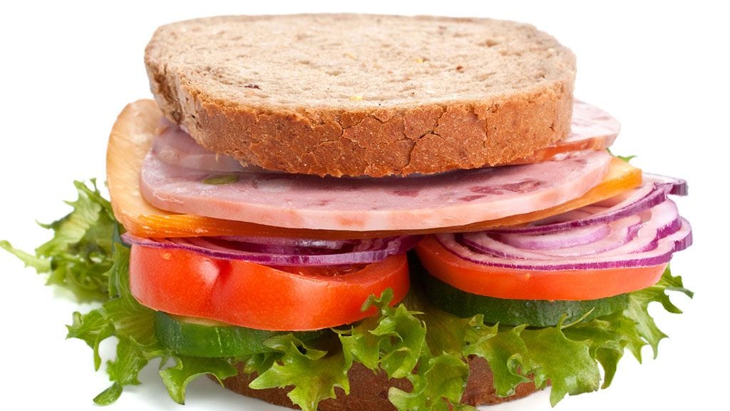 Eväsleipiä ei välttämättä kannata koota kokonaan kotona.