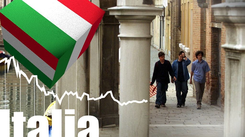 Italialaispoikia Venetsian kujilla.