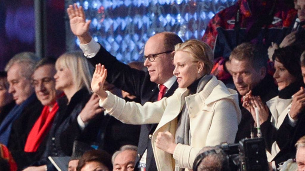 Monacon ruhtinaspari Albert ja Charlene Sothsin avajaisissa, taustalla presidentti Niinistö ja Jenni Haukio.