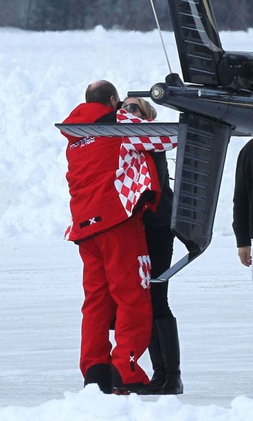 Charlene ja Albert hempeinä Gstaadissa.