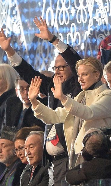 Albert ja Charlene vilkuttelivat olympialaisten avajaisissa.